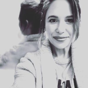 Meet your Posher, Holly l.